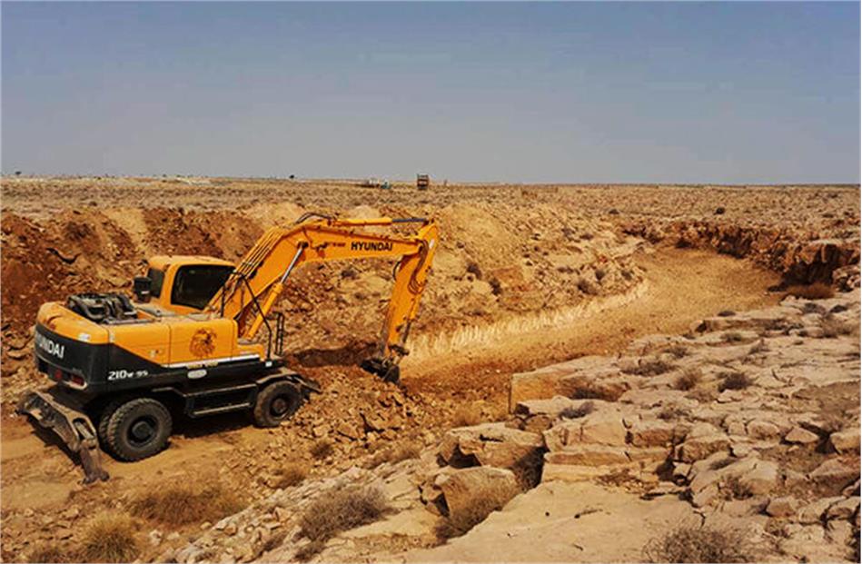 شروع عملیات آماده سازی ۶۲ هکتار زمین برای تحویل به متقاضیان نهضت ملی مسکن در شهر گراش