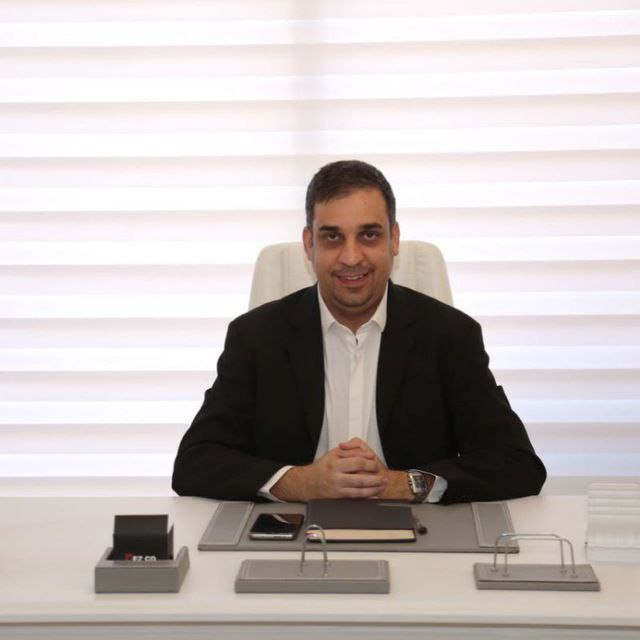 کامیار سریر افراز