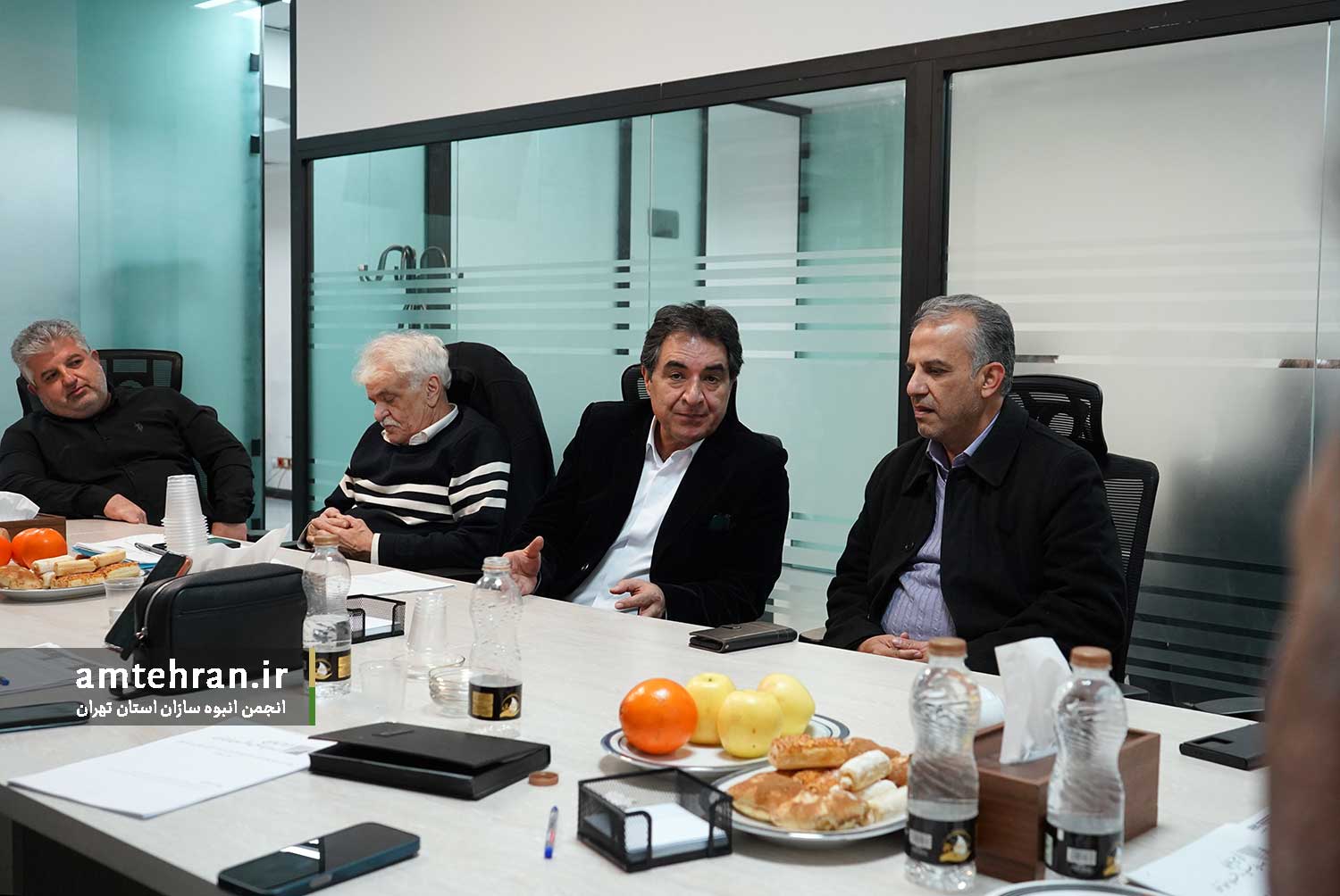 تجلیل از دکتر آدینه شورای عالی تشکل ها