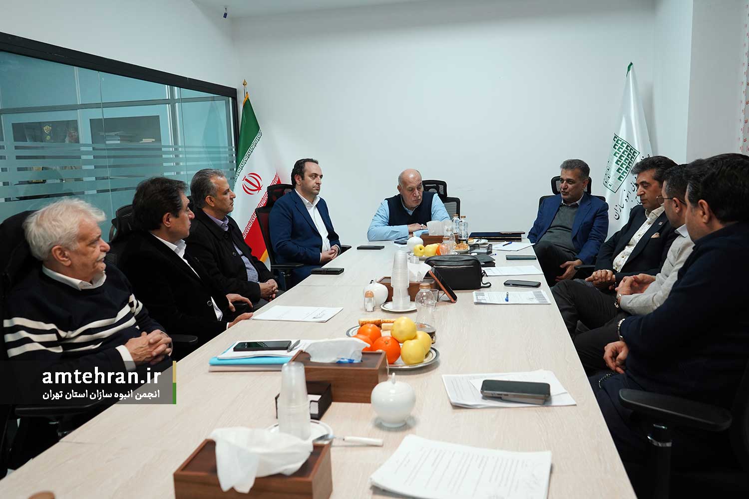 تجلیل از دکتر آدینه شورای عالی تشکل ها