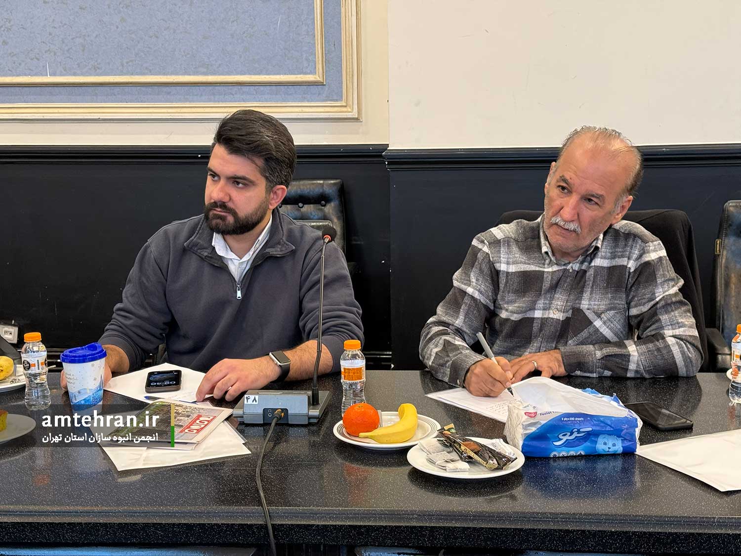 نشست هم اندیشی