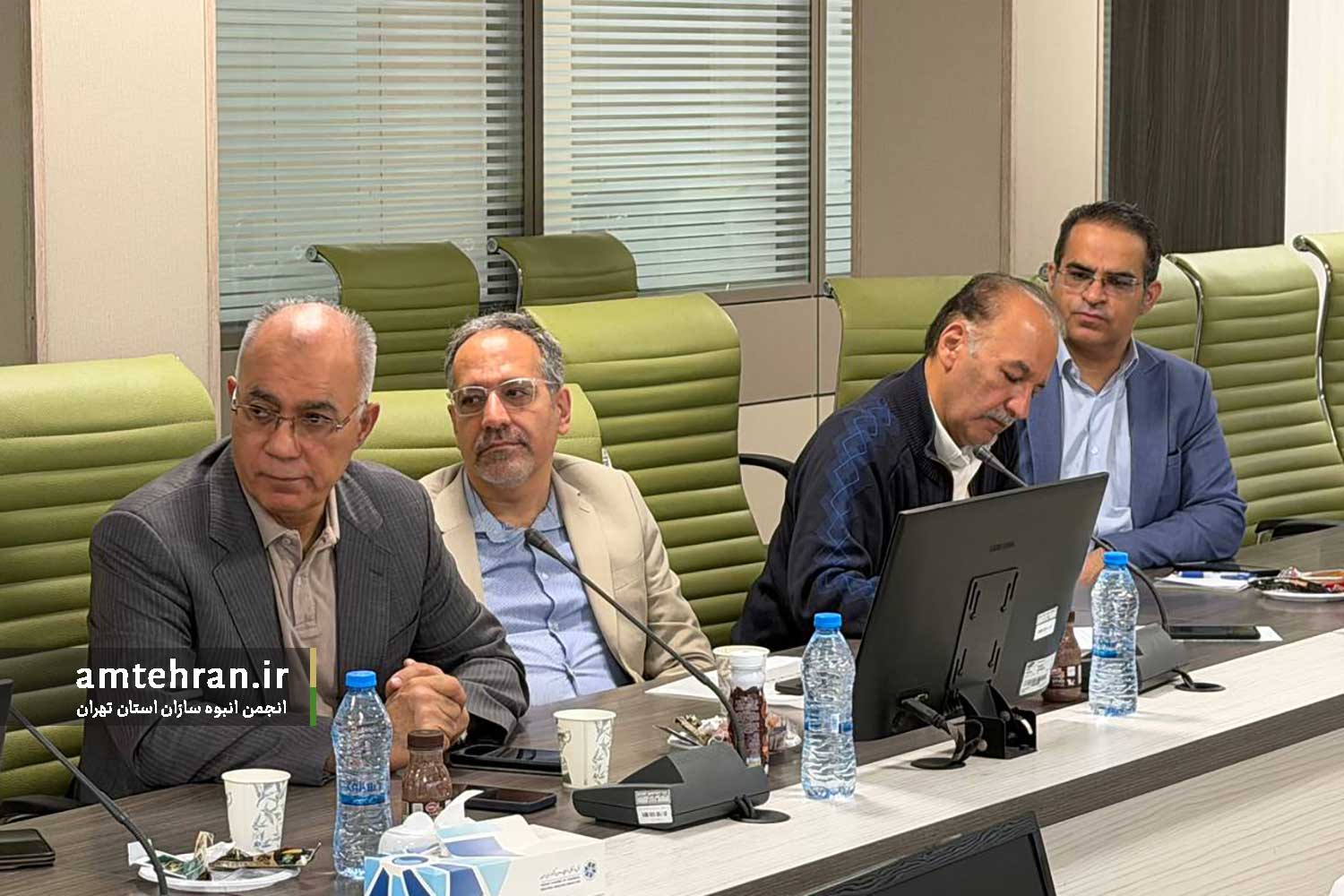 نشست بررسی نهضت ملی مسکن