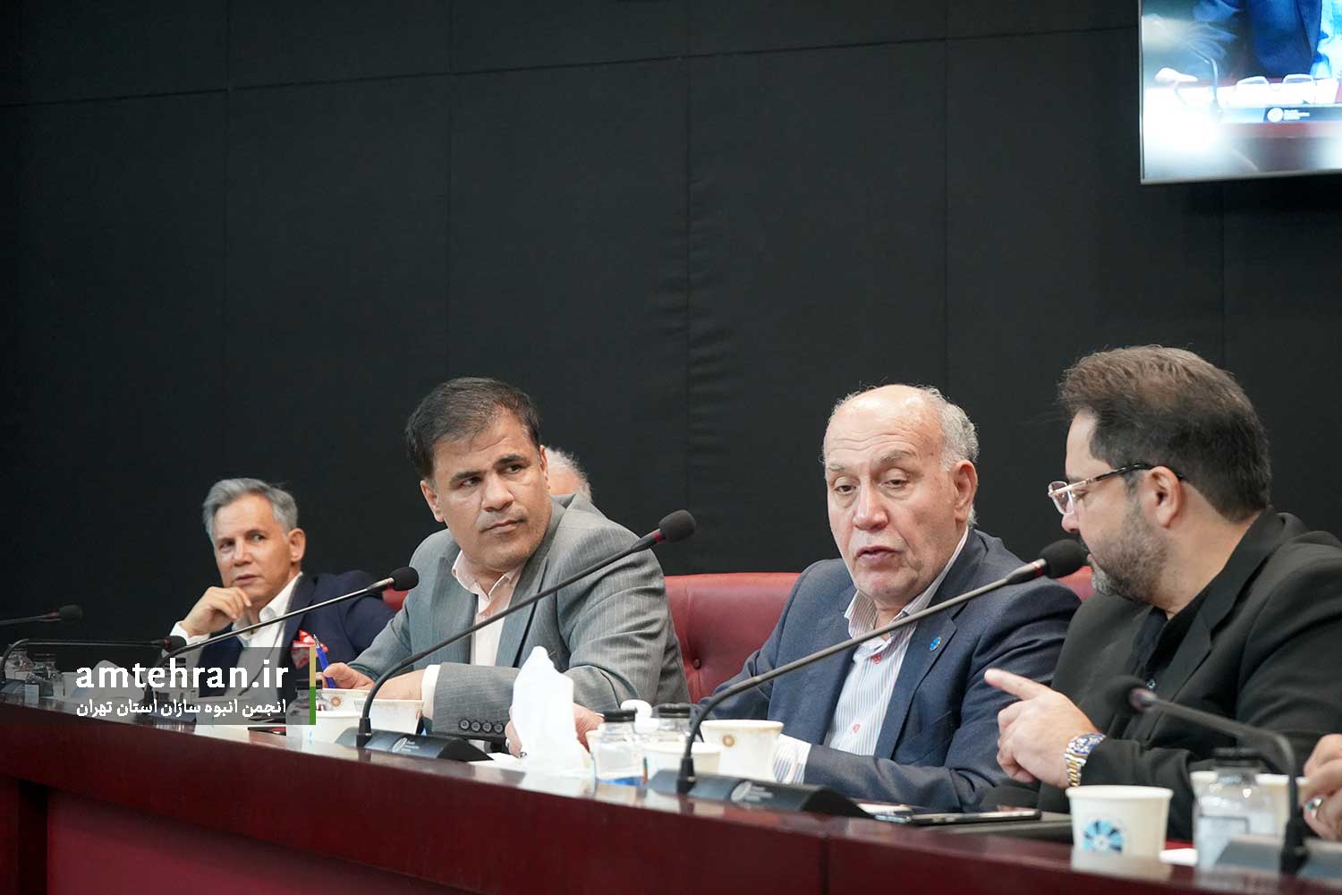 نشست بررسی صنایع فولادی
