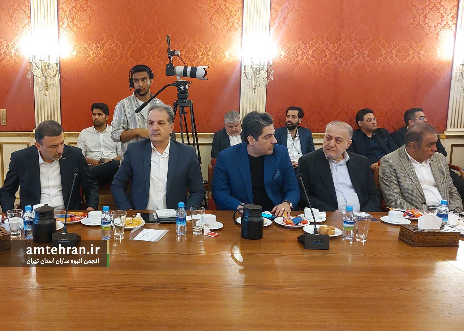 نشست با وزیر میراث