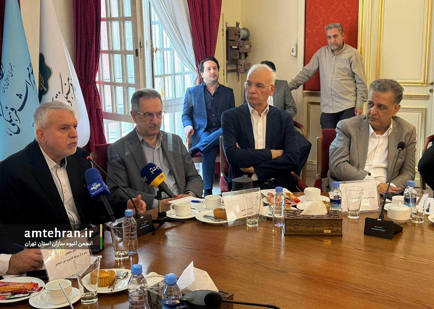 نشست با وزیر میراث