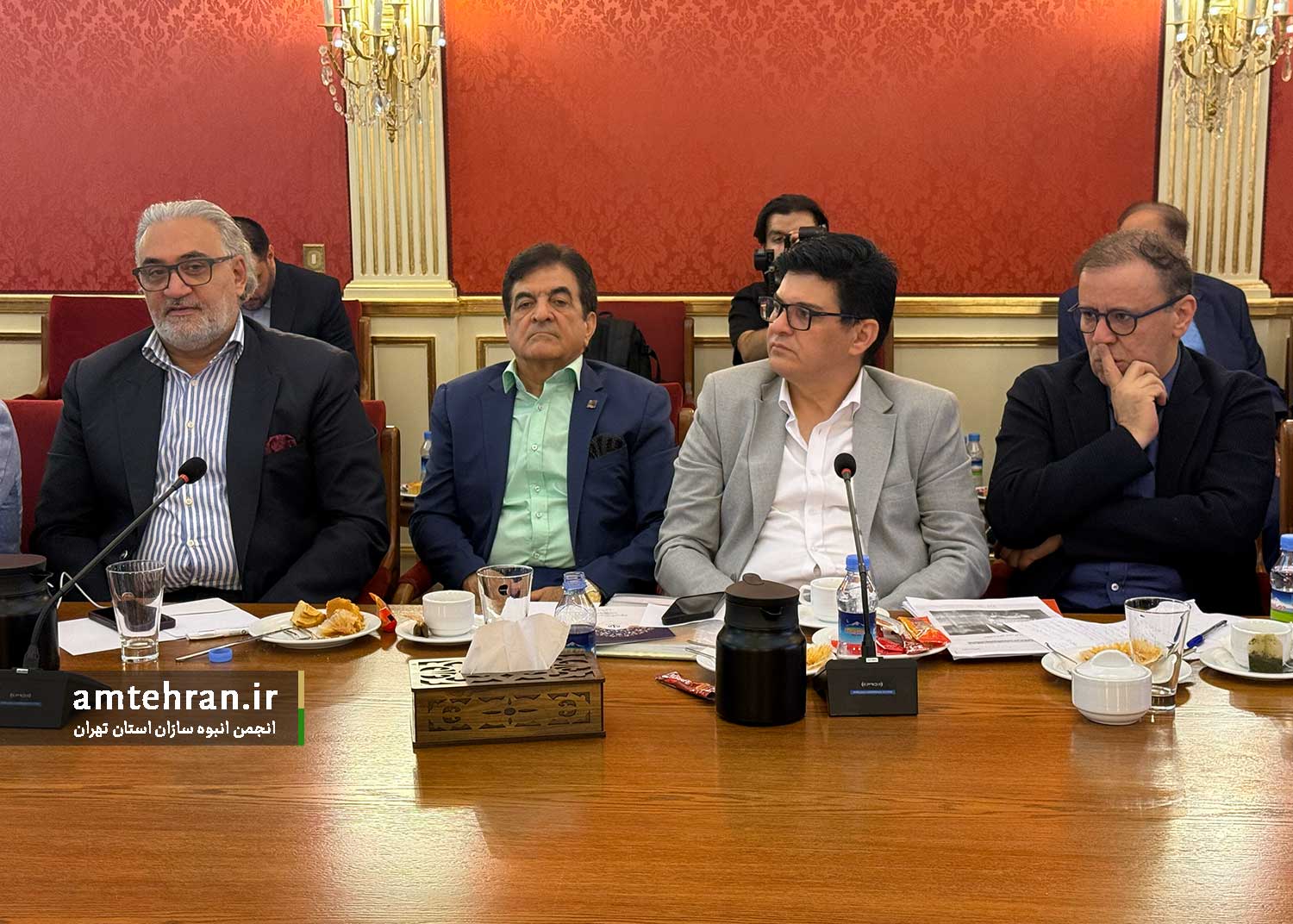 نشست با وزیر میراث