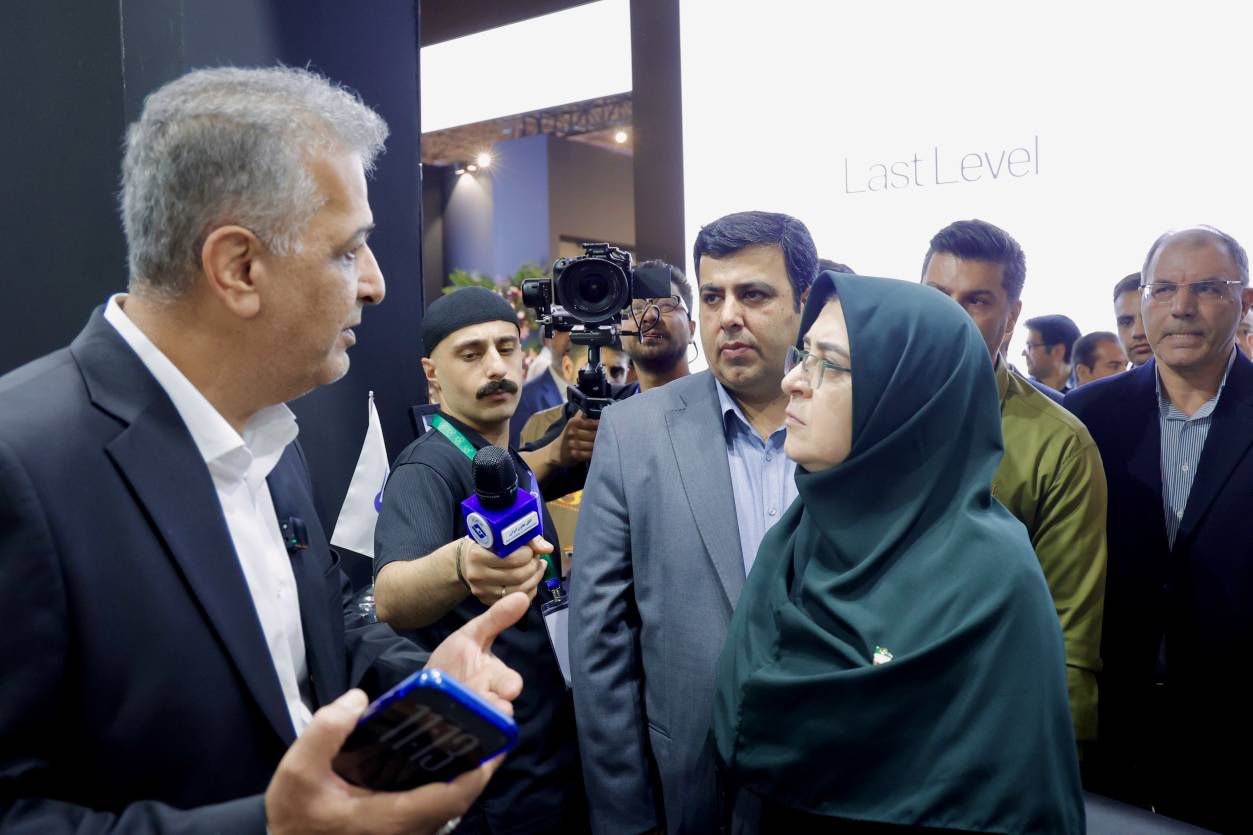 مهاجرانی: استفاده از ظرفیت انبوه‌سازان به کاهش فشار در حوزه مسکن کمک می‌کند