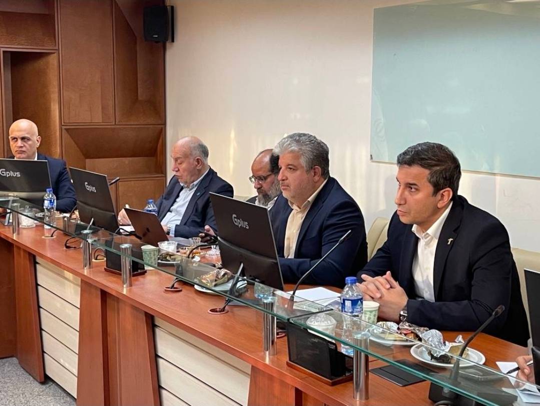 دیدار با طاهرخانی