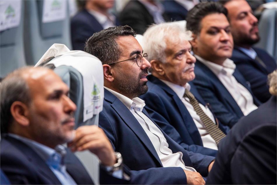 هیئت‌مدیره انجمن انبوه‌سازان تهران در جمع سازندگان و توسعه‌گران کشور