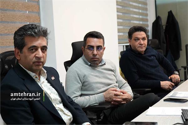 تجلیل از دکتر آدینه شورای عالی تشکل ها