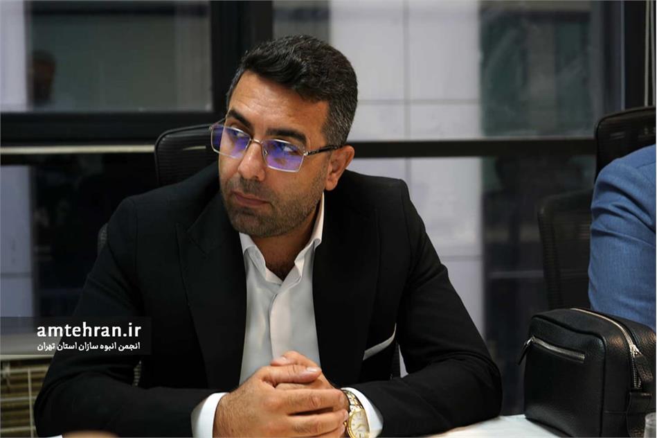 نبود فشار موثر روی بانک‌ها؛ وام‌های نهضت ملی معطل و جریمه‌ها بی‌اثر