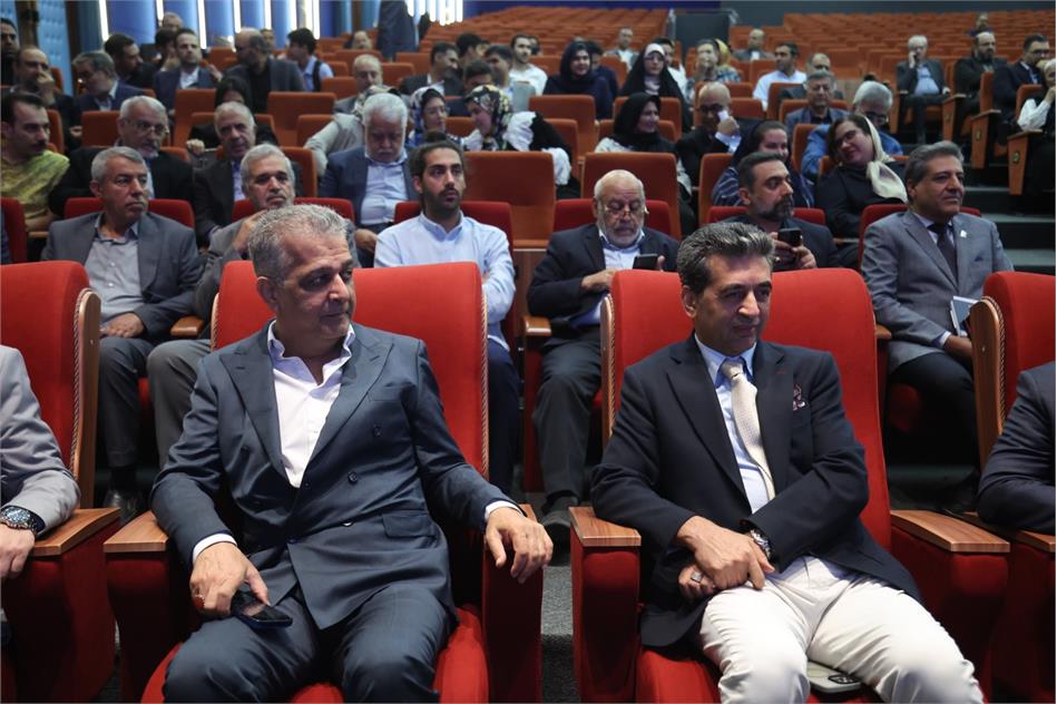 قاب‌های ماندگار از همایش ملی نخبگان و حضور انجمن انبوه‌سازان استان تهران