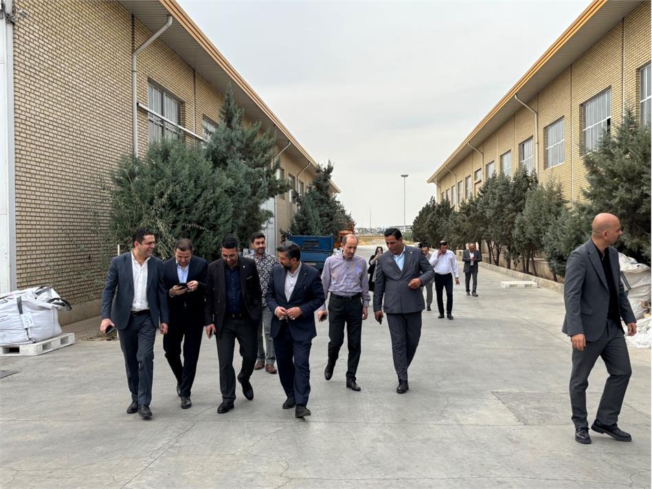 گزارش تصویری| بازدید دبیر و اعضای انجمن انبوه‌سازان استان تهران از کارخانه وینوپلاستیک